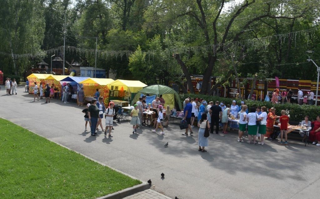 В Кургане члены СПЖ участвовали в третьем фестивале семейного творчества