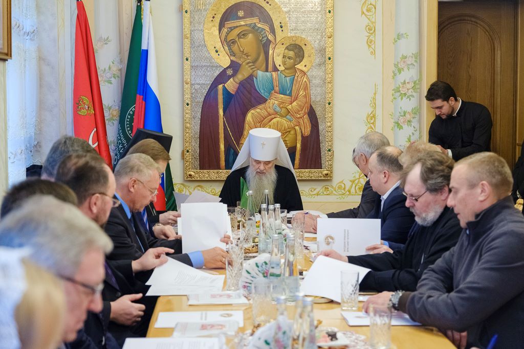 Митрополит Варсонофий подчеркнул важность защиты традиционных ценностей и их интеграции в образование и культуру (Санкт-Петербург)