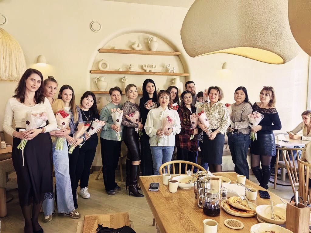 Праздник весны для самоотверженных мам в Астрахани