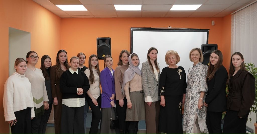 В Вологде создано молодёжное объединение православных девушек «Юницы»