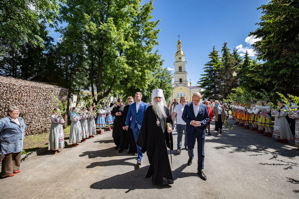 Святость семьи: в Ульяновске чествовали многодетные семьи региона