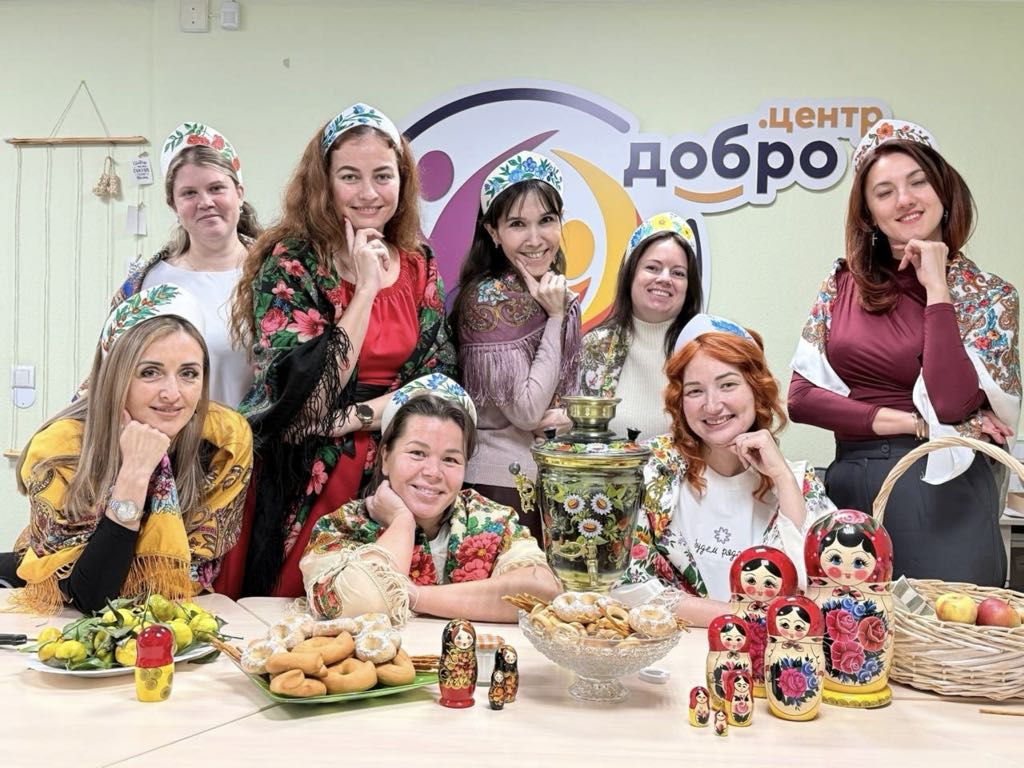 Возрождение традиций: мастер-класс по росписи кокошников (Югра)