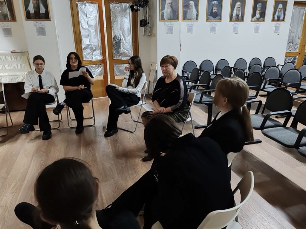 Ориентиры для молодежи: просветительские встречи в школах Мегиона (Югра)