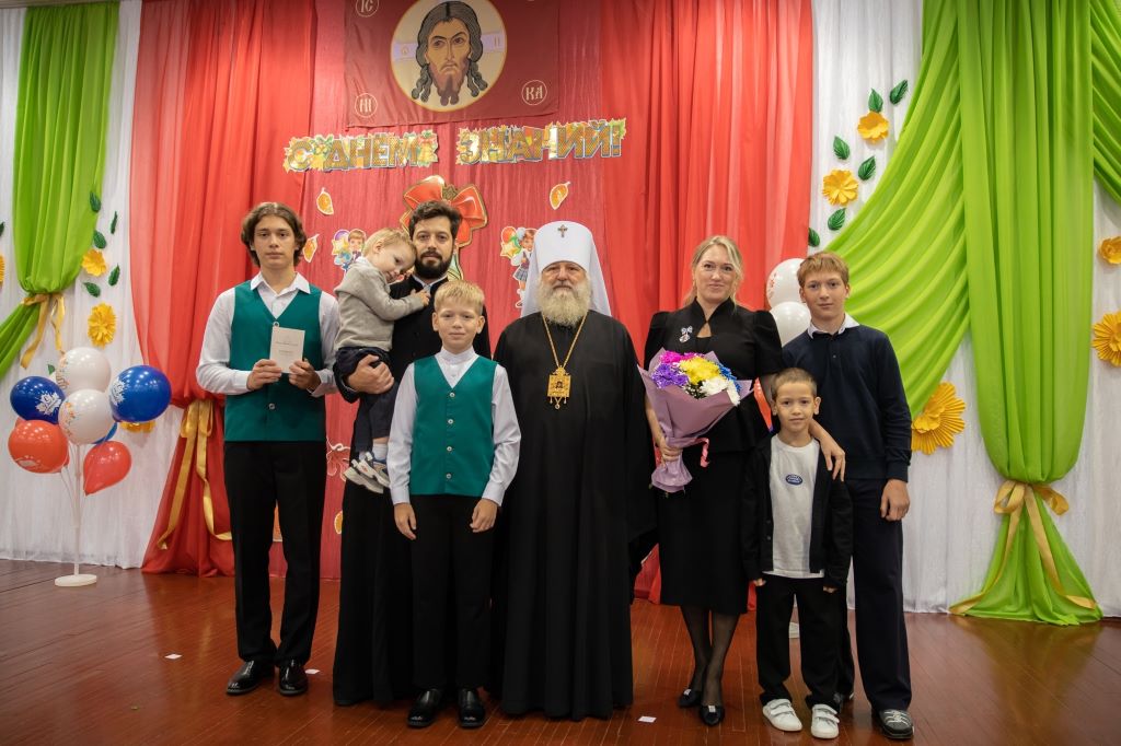 Патриарший знак материнства — участнице СПЖ Югры