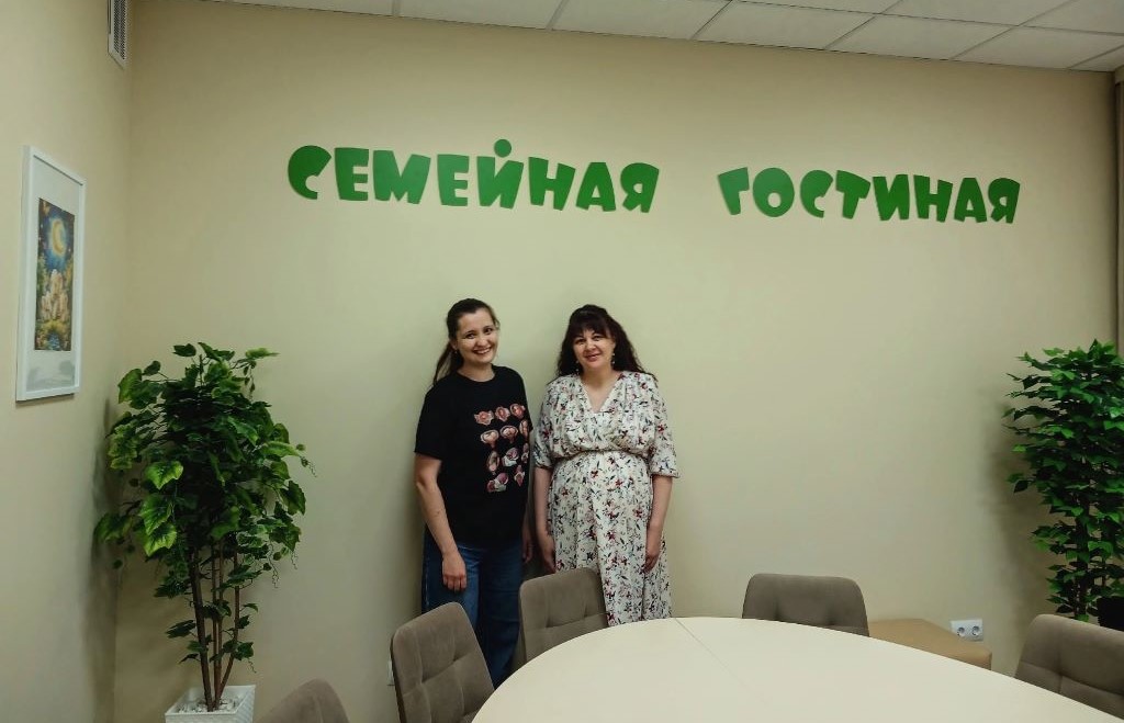 Поддержка семей на пути к родительству: полезные знания на встрече проекта «ДрагоЦенная пора» (Кировская область)